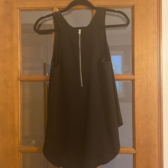 Wilfred Zipback Tank - Picture 2 of 3